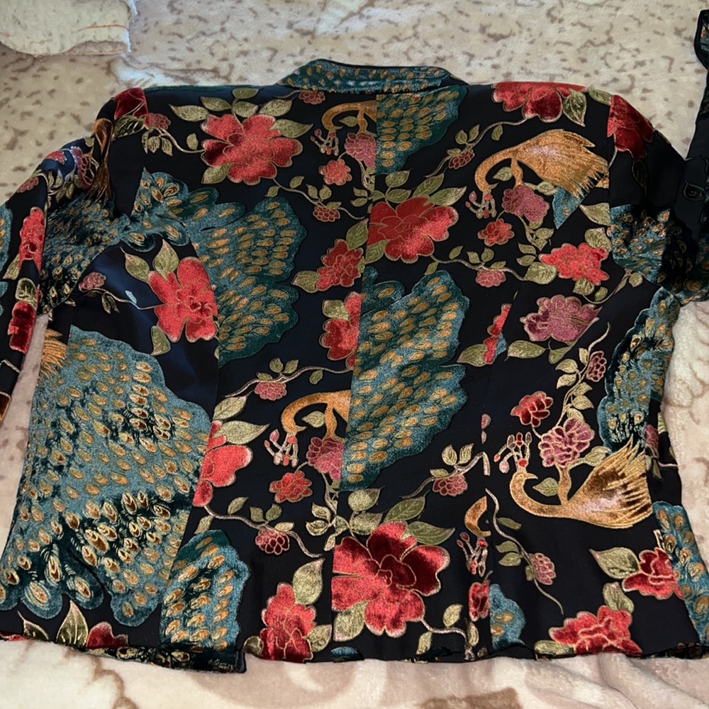 JS Collections flowered top - Picture 13 of 15